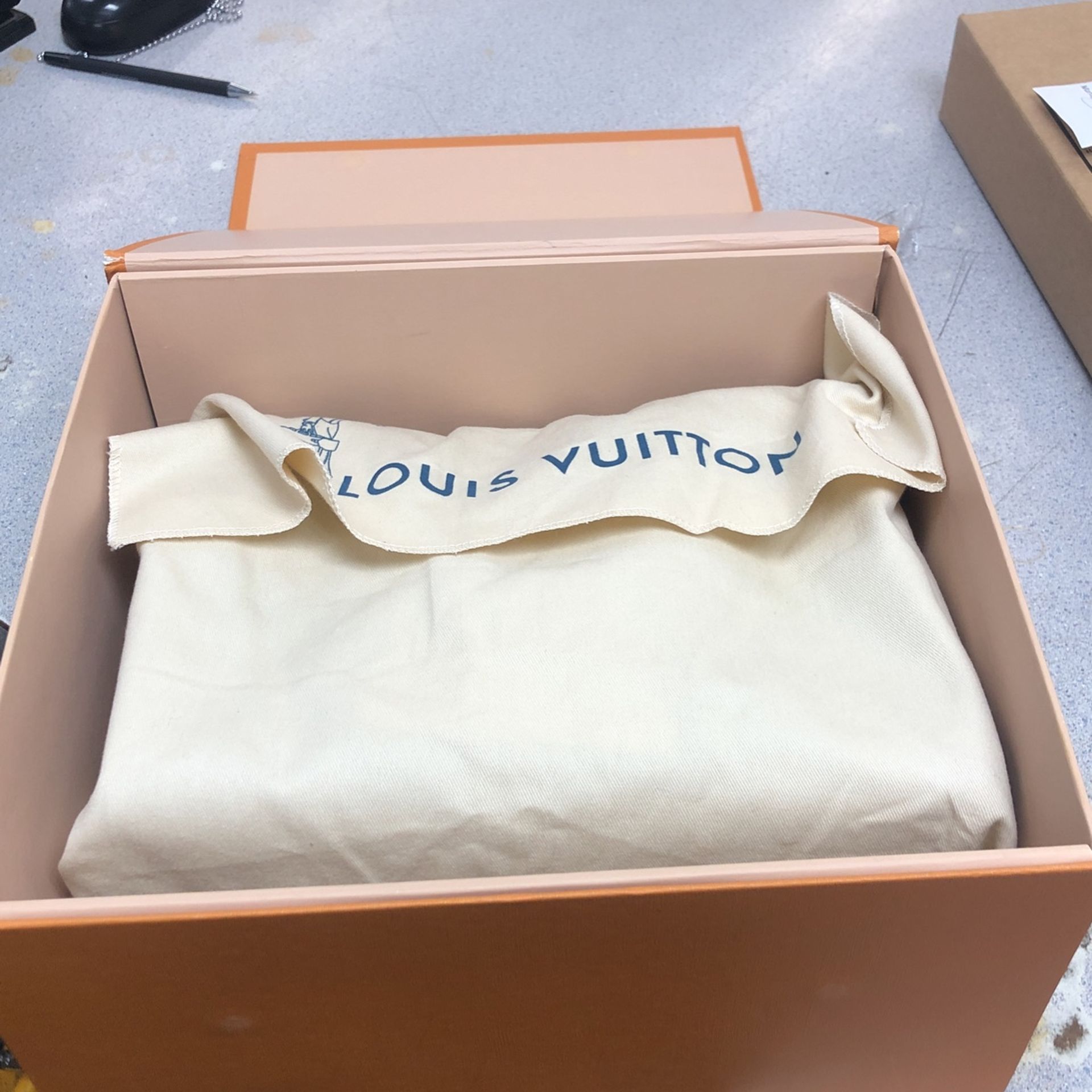 Louis Vuitton On The Go PM