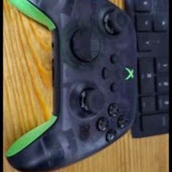 Xbox 20th anniversary special edition controller mint condition with charger.