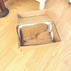 Ugg Boots Size 4
