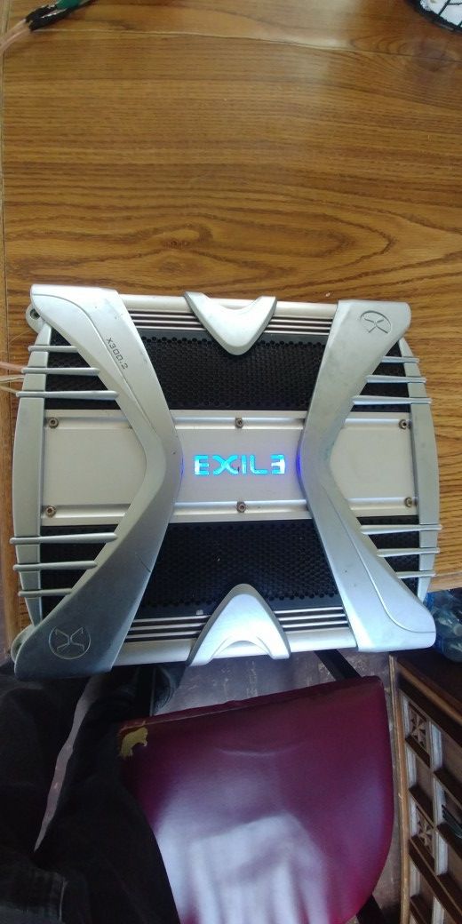 EXILE X 300 .2 amplifier BASS