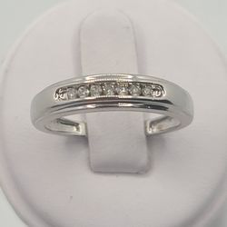 10k Gold Diamond Wedding Band Size 10