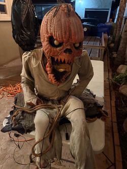 Halloween animatronics lot