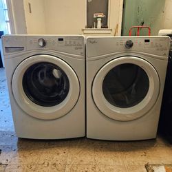 Whirlpool washer and gas dryer set