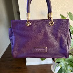 MARC JACOBS LEATHER BAG TOO HOT TO HANDLE TOP ZIP BAG
