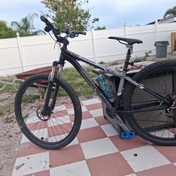 2017 trek Gary fisher edition marlin g2