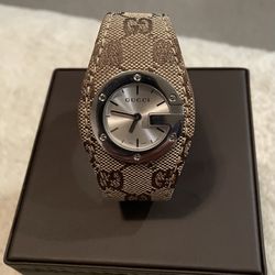 Gucci Brown Women's Watch G’s Print with Brand New Battery Excellent Condition!