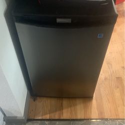 Mini fridge -stainless steel