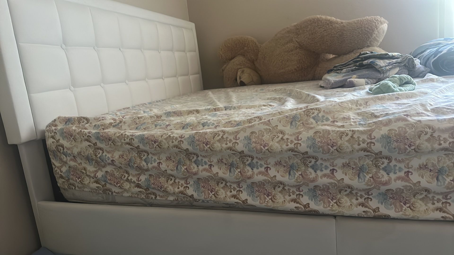 Bed Frame And Mattress 