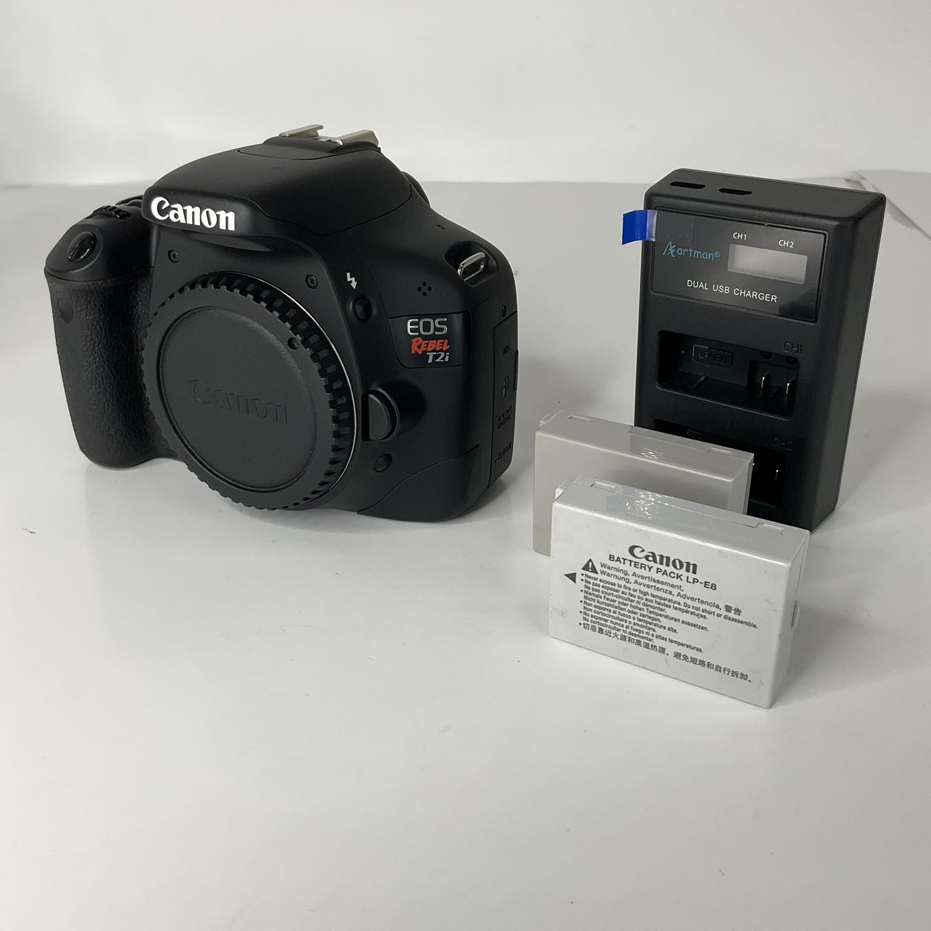 Canon Rebel T2i DSLR Digital Camera w/2 Batteries & Charger (Body Only - No Lens)