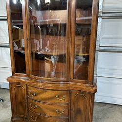 Curves China Hutch