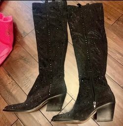 Women’s size 8.5 boots.  Jessica Simpson brand. $4