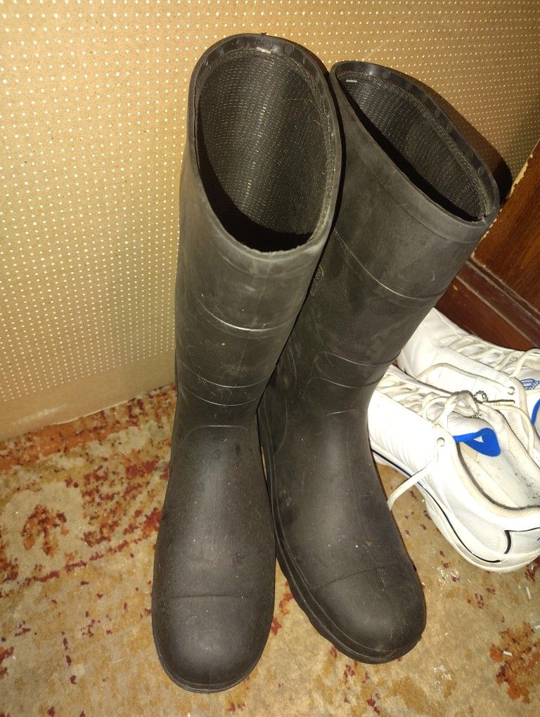 Rain Boots Great Shape