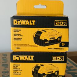 Dewalt DCB205 5AH Battery (NEW)