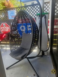Silla de patio.  SOLO UNA