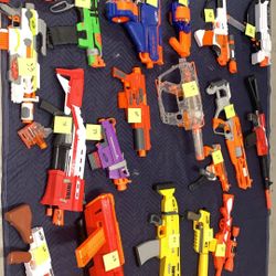 Assorted NERF guns 