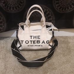 Marc Jacobs The Tote Bag *NEED GONE ASAP*