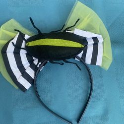 Beetle juice Black and white striped Bow Green Tulle Wings