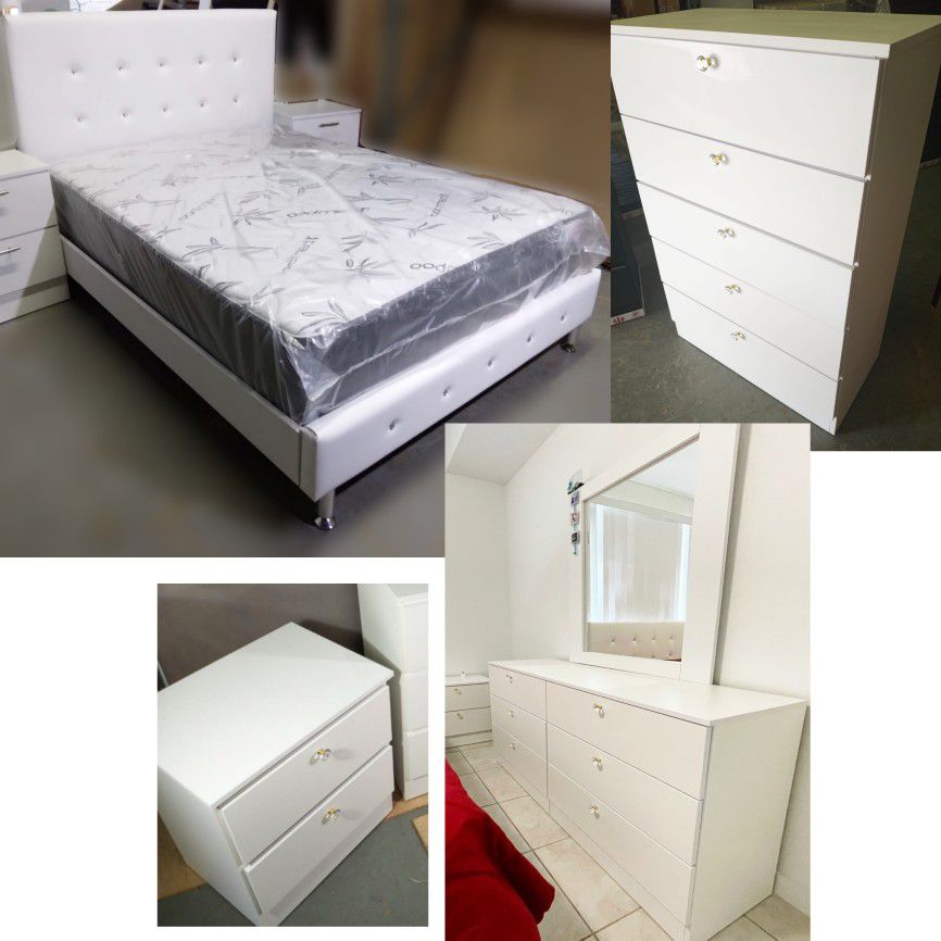 NEW QUEEN BEDFRAME WITH CRYSTALS MIRROR DRESSER CHEST AND 1 NIGHTSTAND WITH CRYSTALS GOLDEN HANDLES.  MATTRESS NOT INCLUDED 