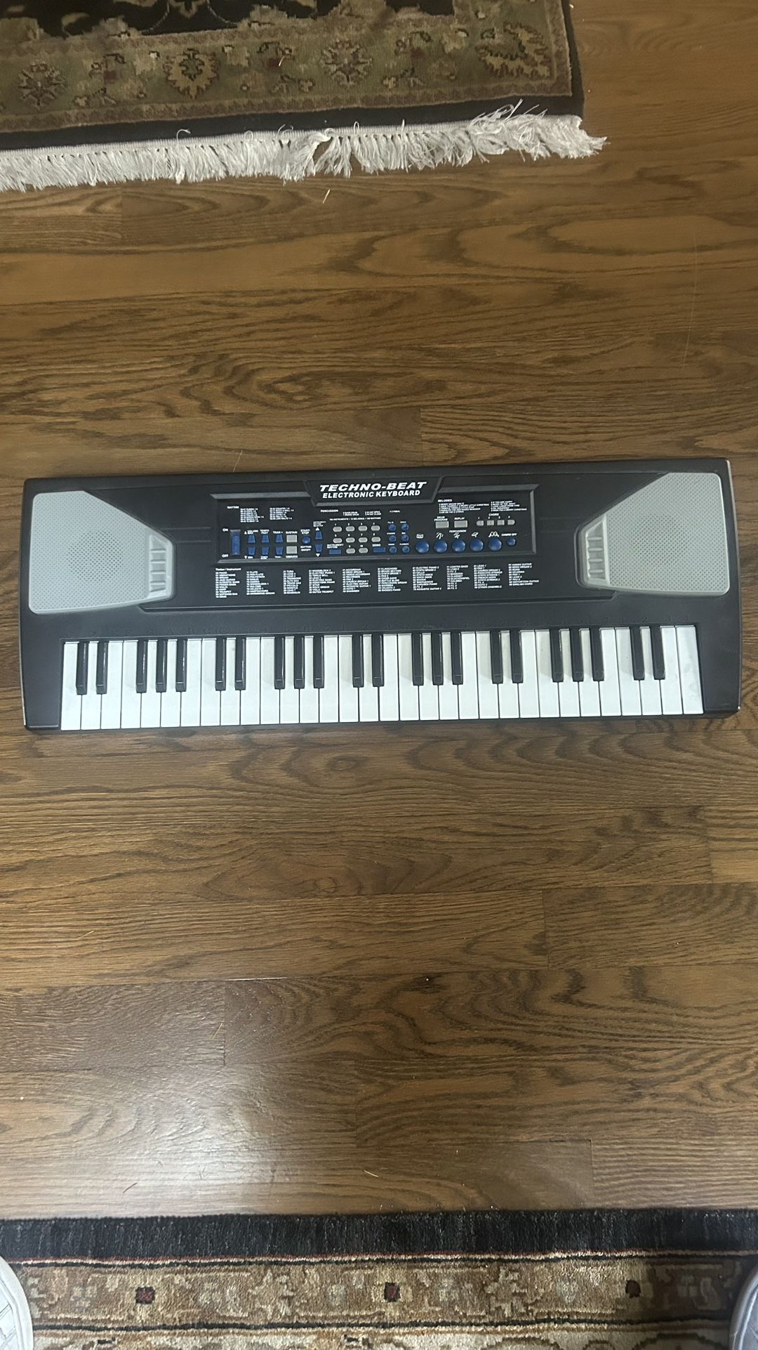 Techno-Beat  Electronic Keyboard