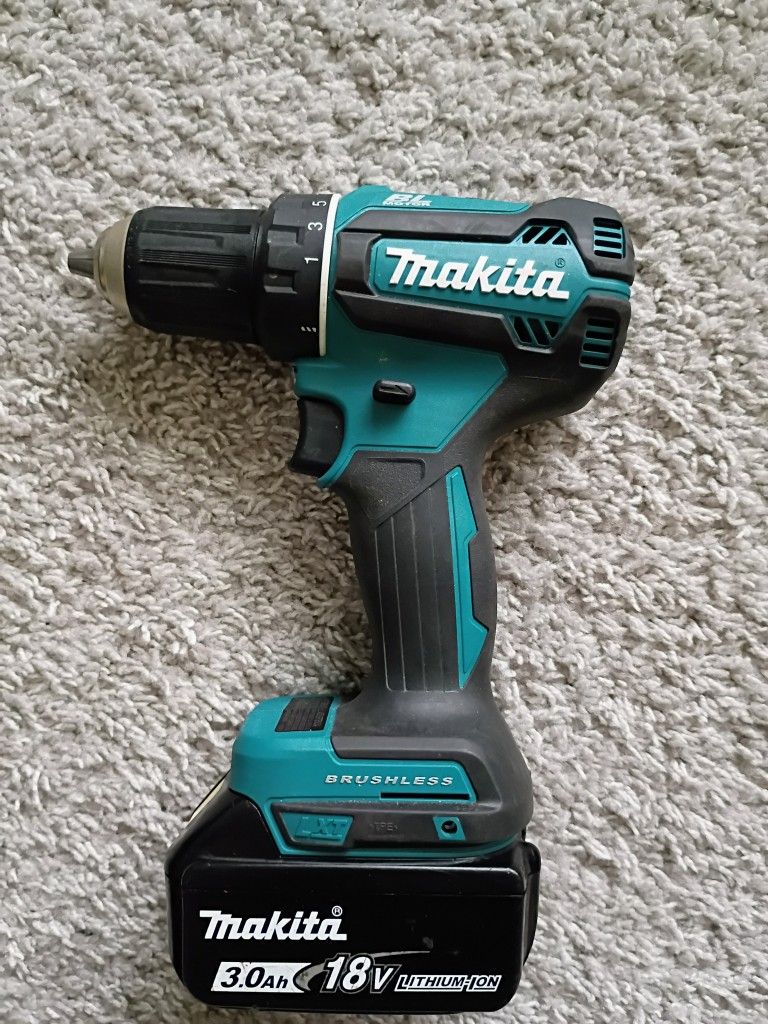 Makita Xfd13 18V 1/2" Brushless Drill Driver
With the 3Ah battery, Like new