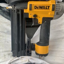 Dewalt Brad Nailer