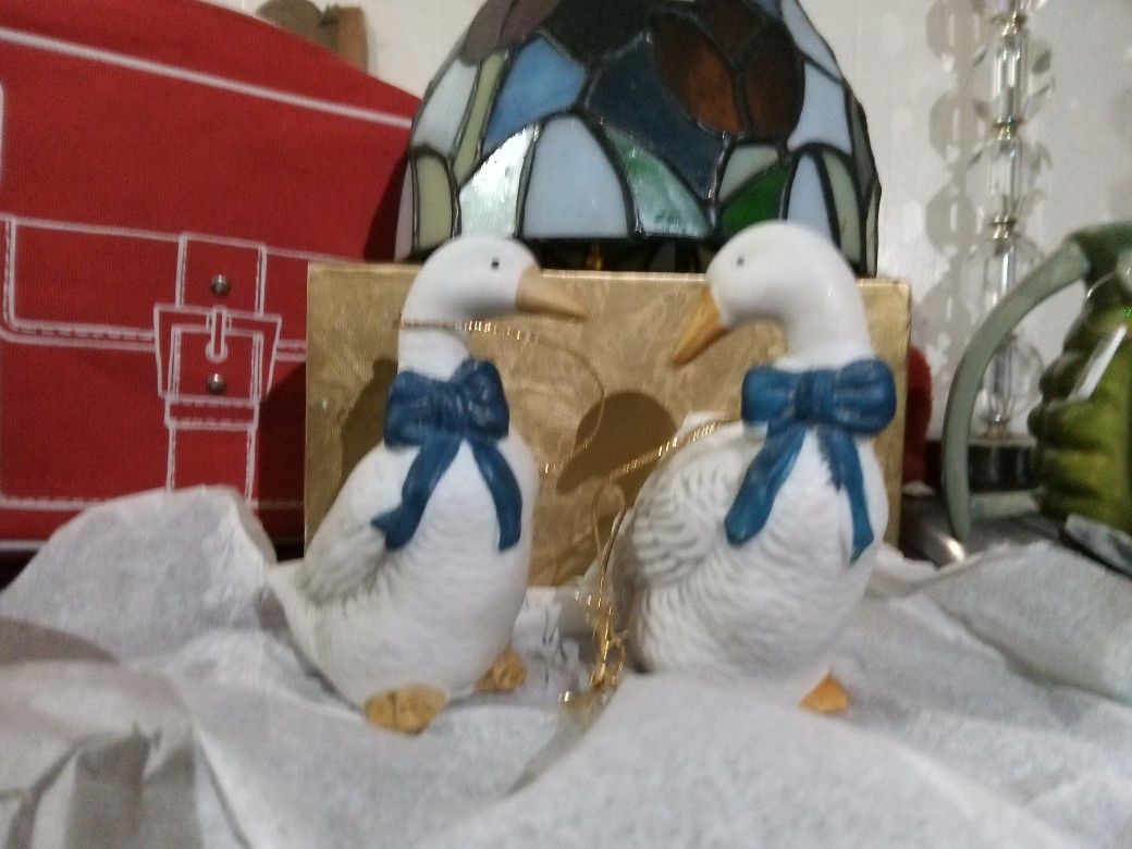 Vintage Pair Duck Ornament