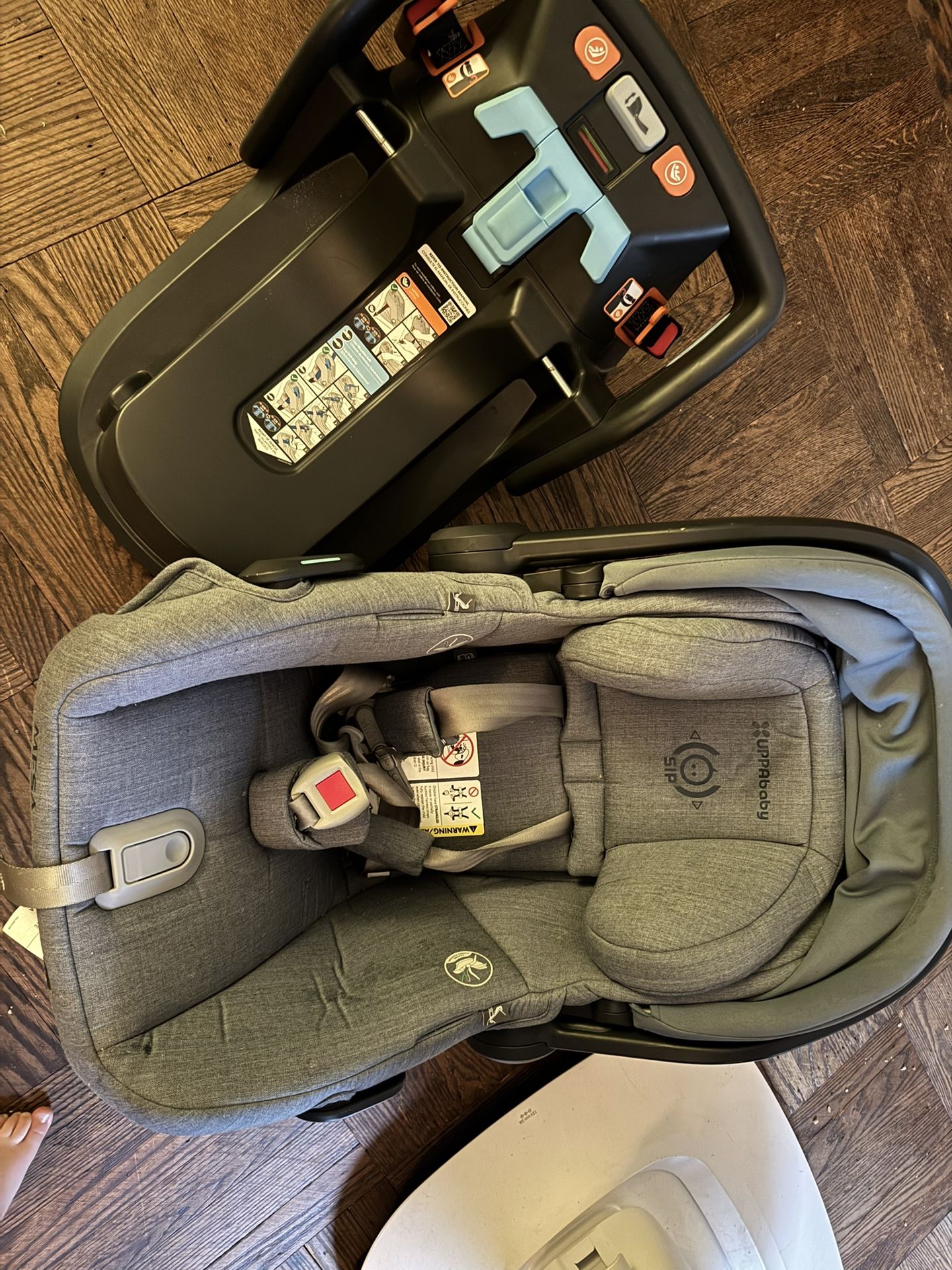 Uppababy Mesa V2 Car seat