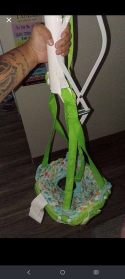 Baby jumper door way