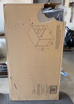 Computer desk