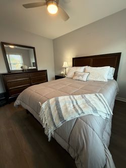 Queen Adjustsble bedroom set - Simmons