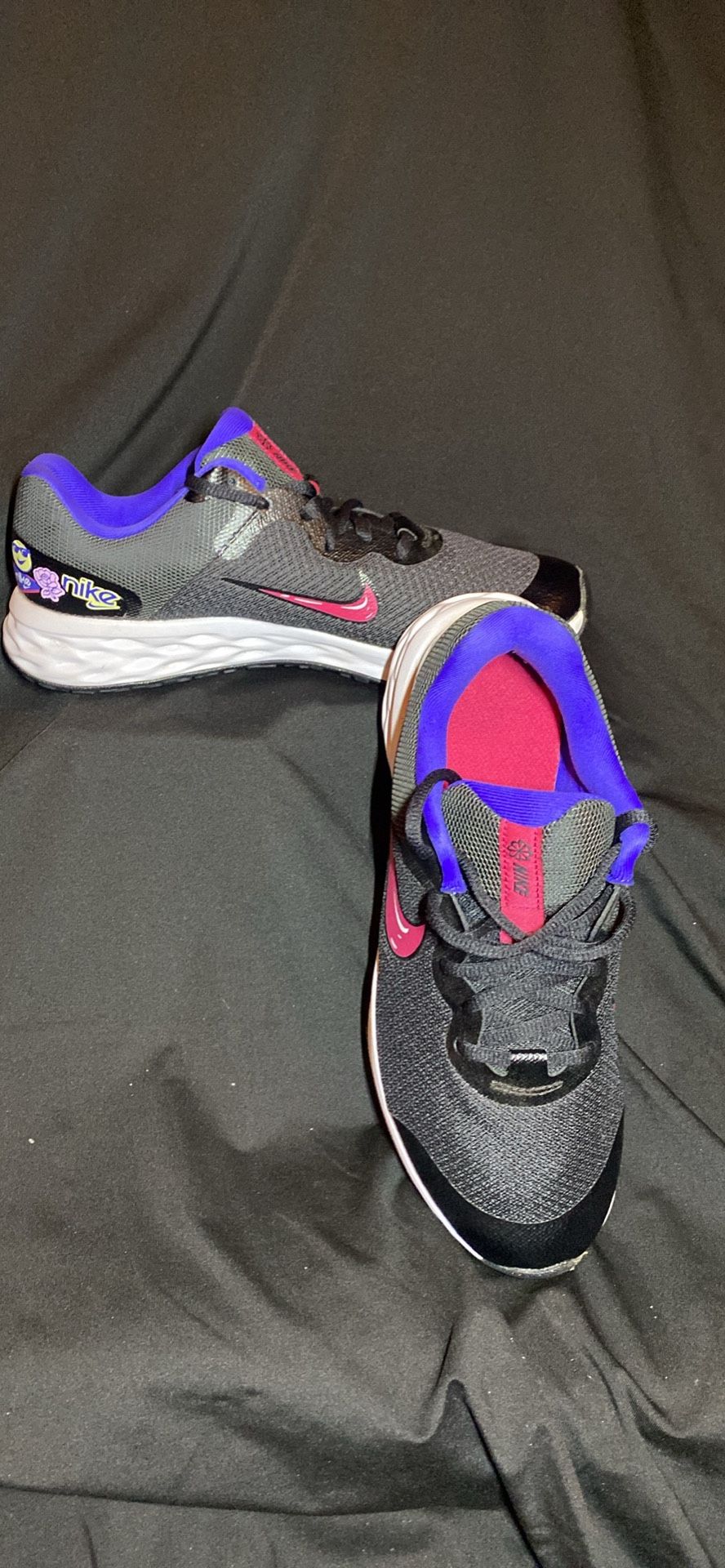 Nikes Revolution 6 SE