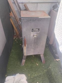 Masterbuilt electric smokehouse