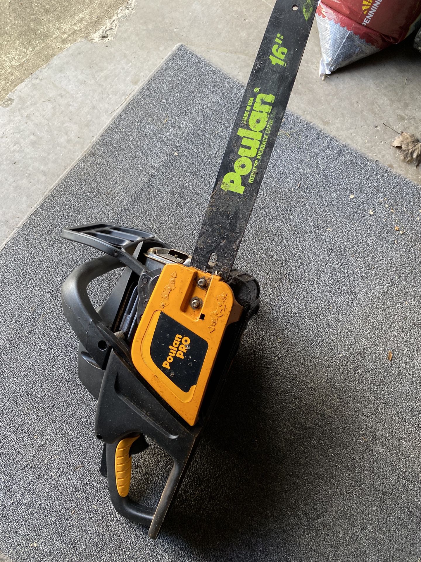 Husqvarna Poulan 18 Inch Gas Chain Saw