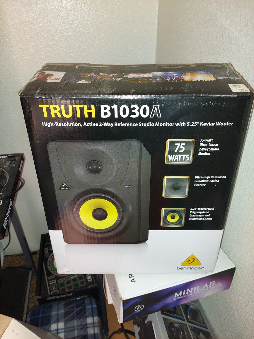 Studio Monitor