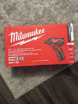 Milwaukee M12 Screwdriver