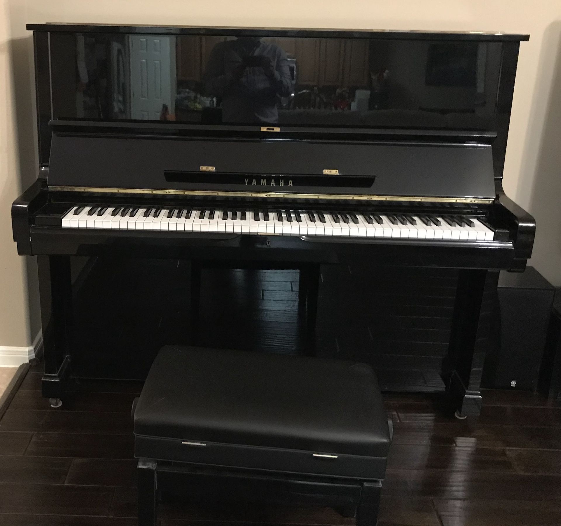 Yamaha Piano Upright U2 With Bench