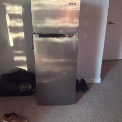 Mini Fridge 