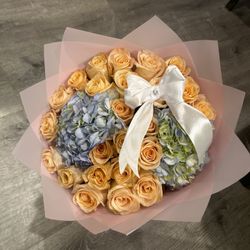 CUSTOMIZED BOUQUETS 💐 