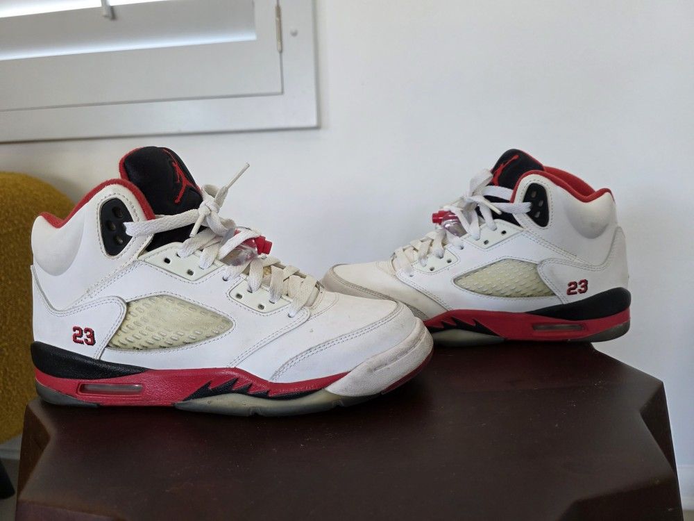 Air Jordan Fire Red 5