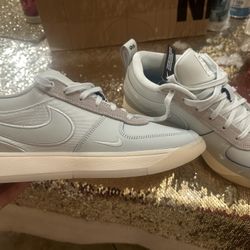 Chapter One Nike Miss Point 9.5