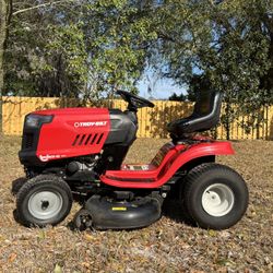 Troy-Bilt Bronco 42 Auto Riding Mower