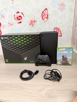 Microsoft Xbox Series X - Disc Version - 1 TB , Bonus 1 Game Madden 23  ( Used Very New  )