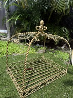 Antique Gold Heavy Dog Bed 