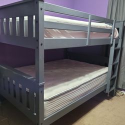 Full Size Bunk Bed/No Mattress 