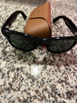 Ray-Ban Meta Wayfarer Sunglasses Black, RW4006 601/71 50 SQUARE 22 150 3N - New