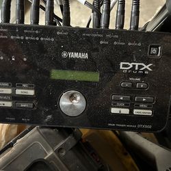 Yamaha DTX-502 electric drumset