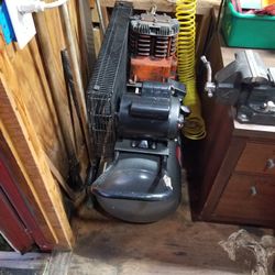 20 Gallon Air Compressor 