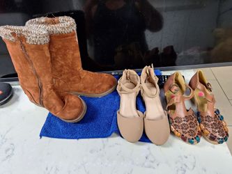 Shoes for girl size 12 till 2 all for 60 or the first 3 10 each second pic same last pic 5 each
