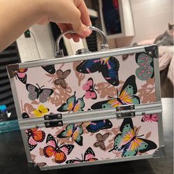 Butterfly Medium Make Up Box / Caja Mediana De Maquillaje 