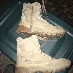 Nice military swat boots size 11 1/2 only $40 firm